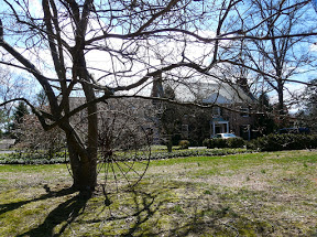 'Lime House' on Centre Island, New York (April 2014, S. Blakely)